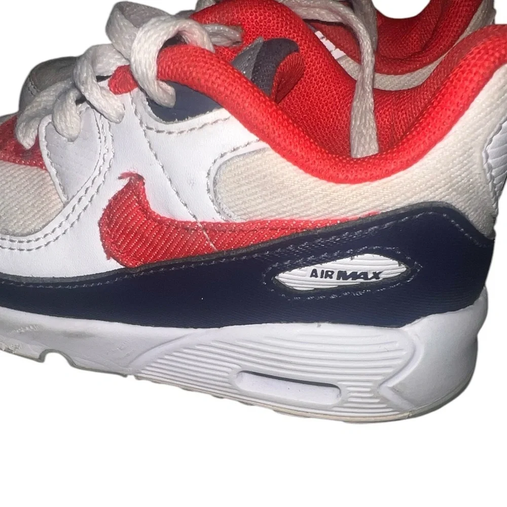 Toddler Children’s Nike AirMax Sneakers Classic White Red Black Size 8 Classic
